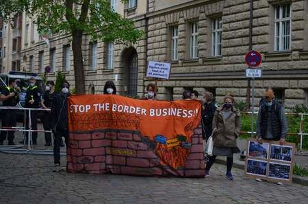 stop border business.jpg